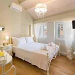 Alexandras Downtown Penthouse *