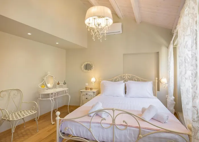 Alexandras Downtown Penthouse דירה Corfu (city)