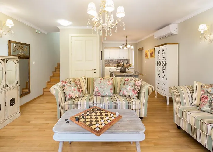 Alexandras Downtown Penthouse