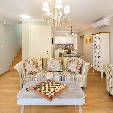 Alexandras Downtown Penthouse