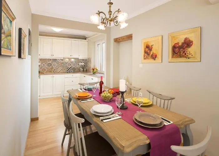 Alexandras Downtown Penthouse *